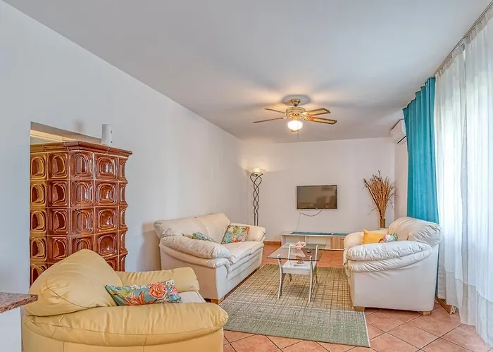 Gaby With Balcony Appartement *