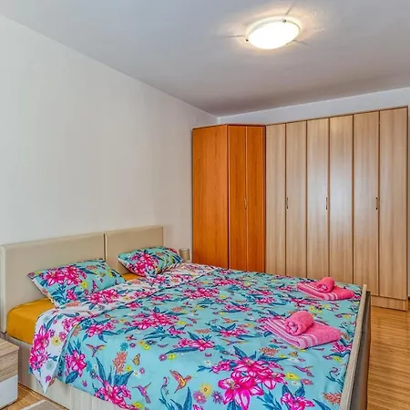 Gaby With Balcony 公寓 波雷奇