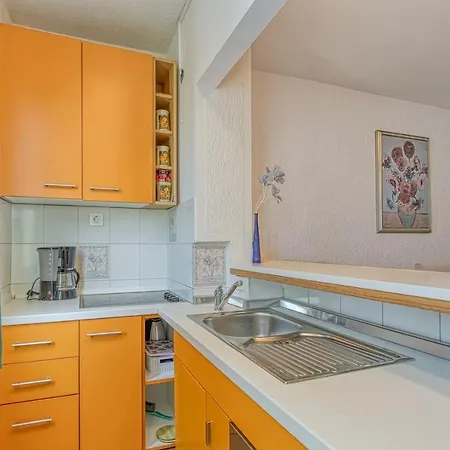 Appartamento Gaby With Balcony Porec